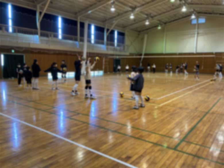 今日は成木センターで体験会です！青梅市の小学生女子（ジュニア）バレーボールクラブ