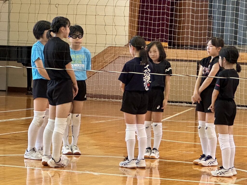 今日も外は蒸してます‼️青梅市の小学生女子（ジュニア）バレーボールクラブ青梅ミッキーズ