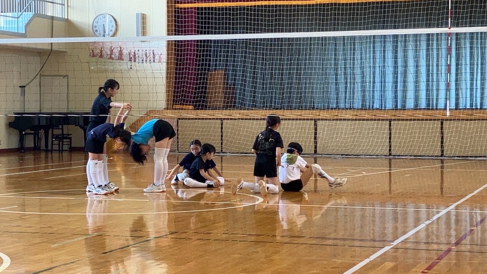 今日も外は湿度が高く蒸し暑い！青梅市の小学生女子（ジュニア）バレーボールクラブ青梅ミッキーズ