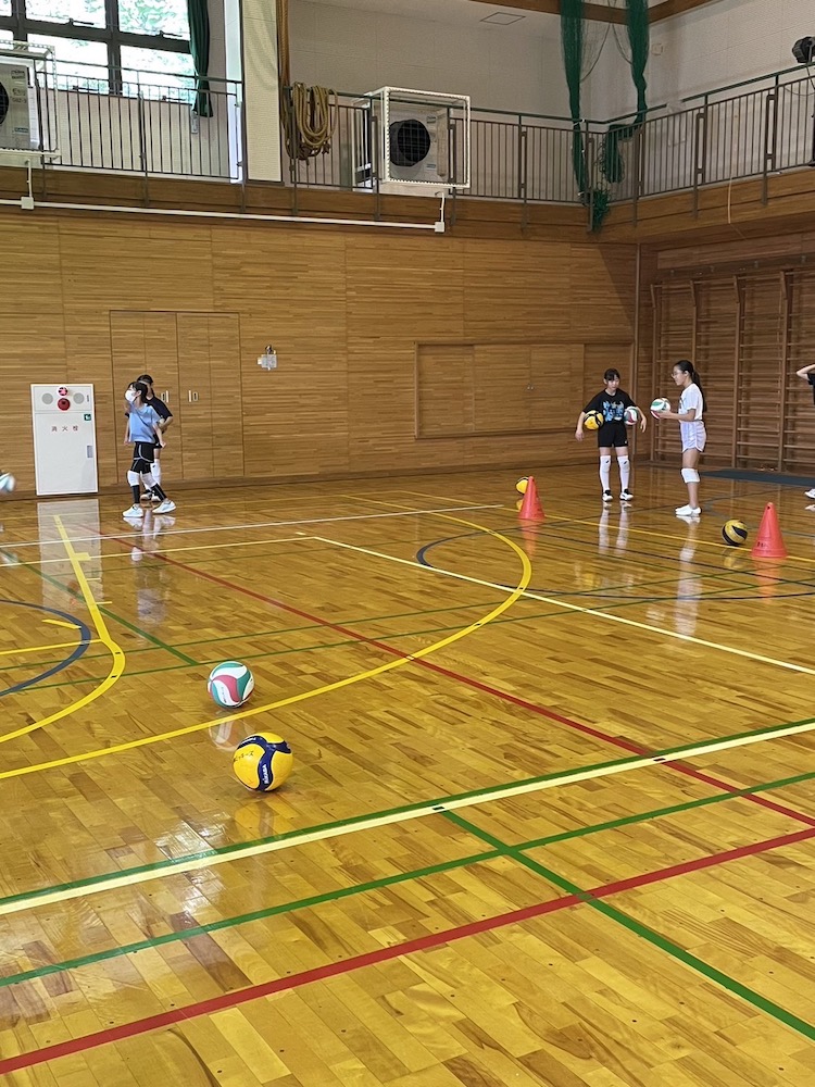 体験に来てくれた✨嬉しいな❣️青梅市の小学生女子（ジュニア）バレーボールクラブ青梅ミッキーズ