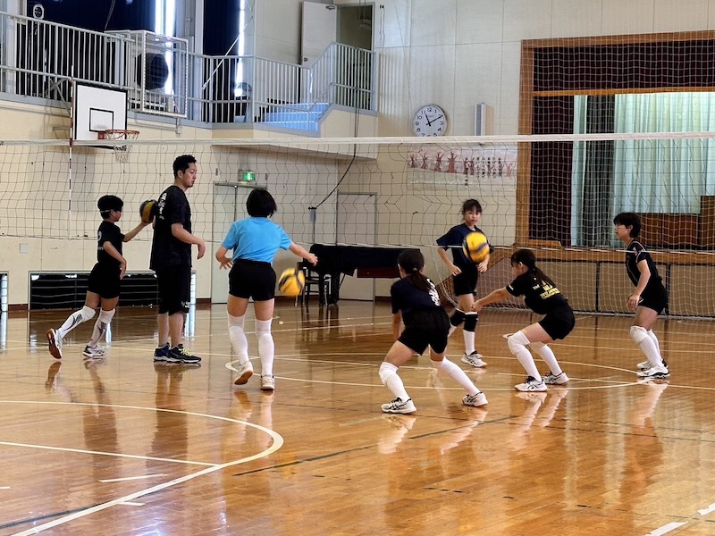 夏休みは平日、1日練習です❣️青梅市の小学生女子（ジュニア）バレーボールクラブ青梅ミッキーズ