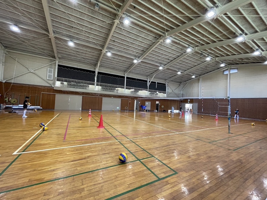 今日はセンターをはしごです♪青梅市の小学生女子（ジュニア）バレーボールクラブ青梅ミッキーズ