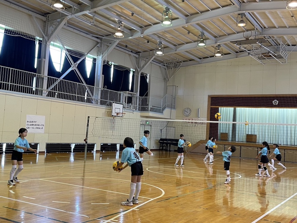 霞台小にて練習開始‼️青梅市の小学生女子（ジュニア）バレーボールクラブ青梅ミッキーズ